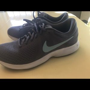 Women’s Nike 8.5 Grey/Blue
